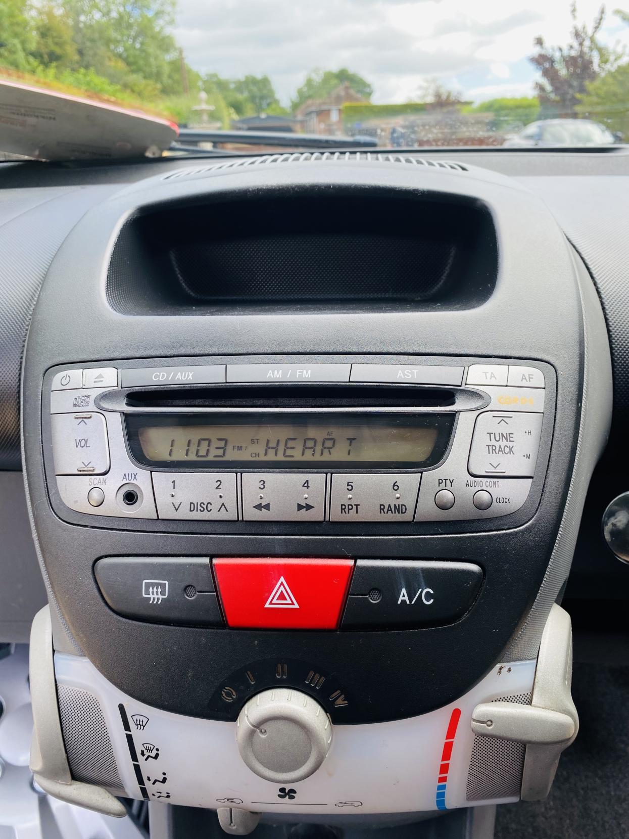 Toyota AYGO 1.0 VVT-i Blue Hatchback 5dr Petrol MultiMode Euro 4 (67 bhp)
