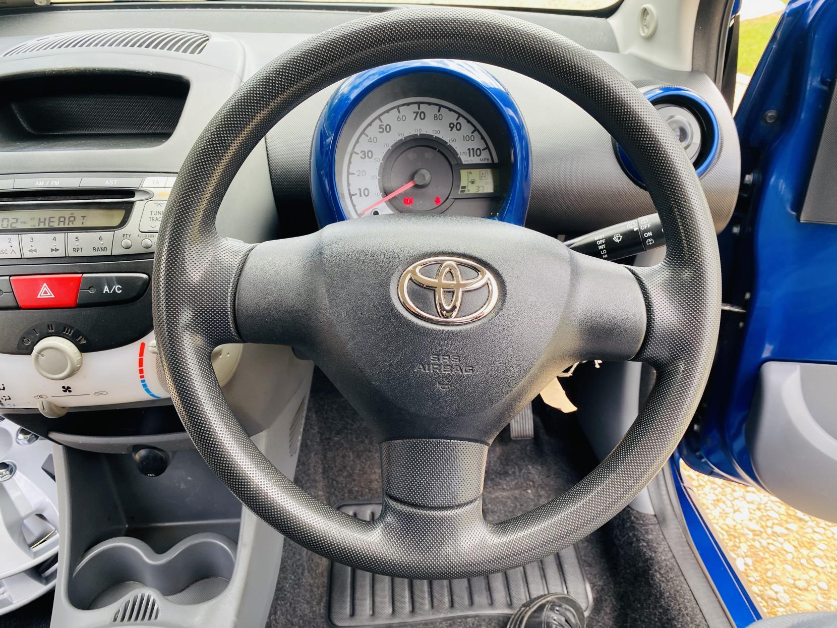 Toyota AYGO 1.0 VVT-i Blue Hatchback 5dr Petrol MultiMode Euro 4 (67 bhp)