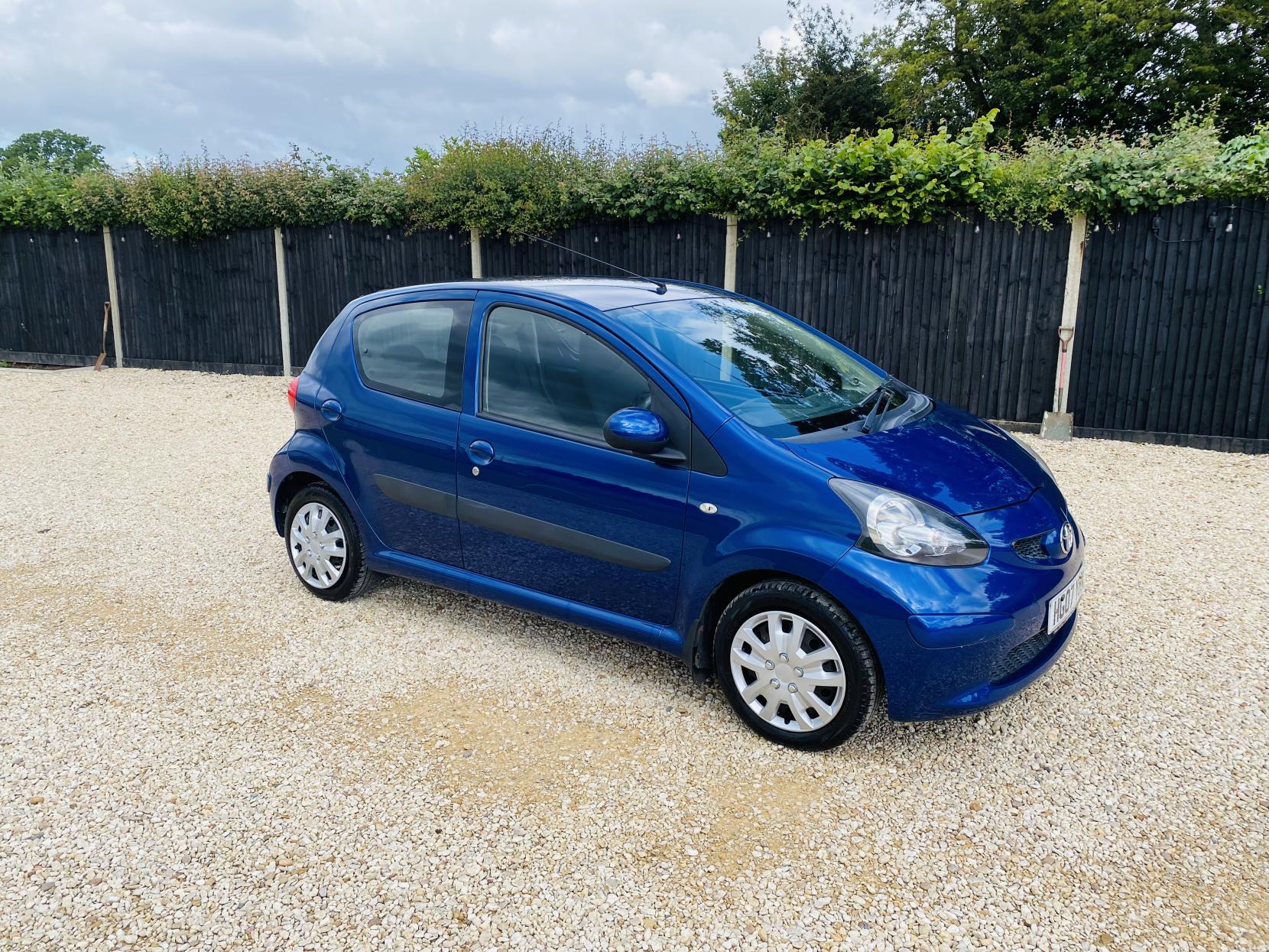 Toyota AYGO 1.0 VVT-i Blue Hatchback 5dr Petrol MultiMode Euro 4 (67 bhp)
