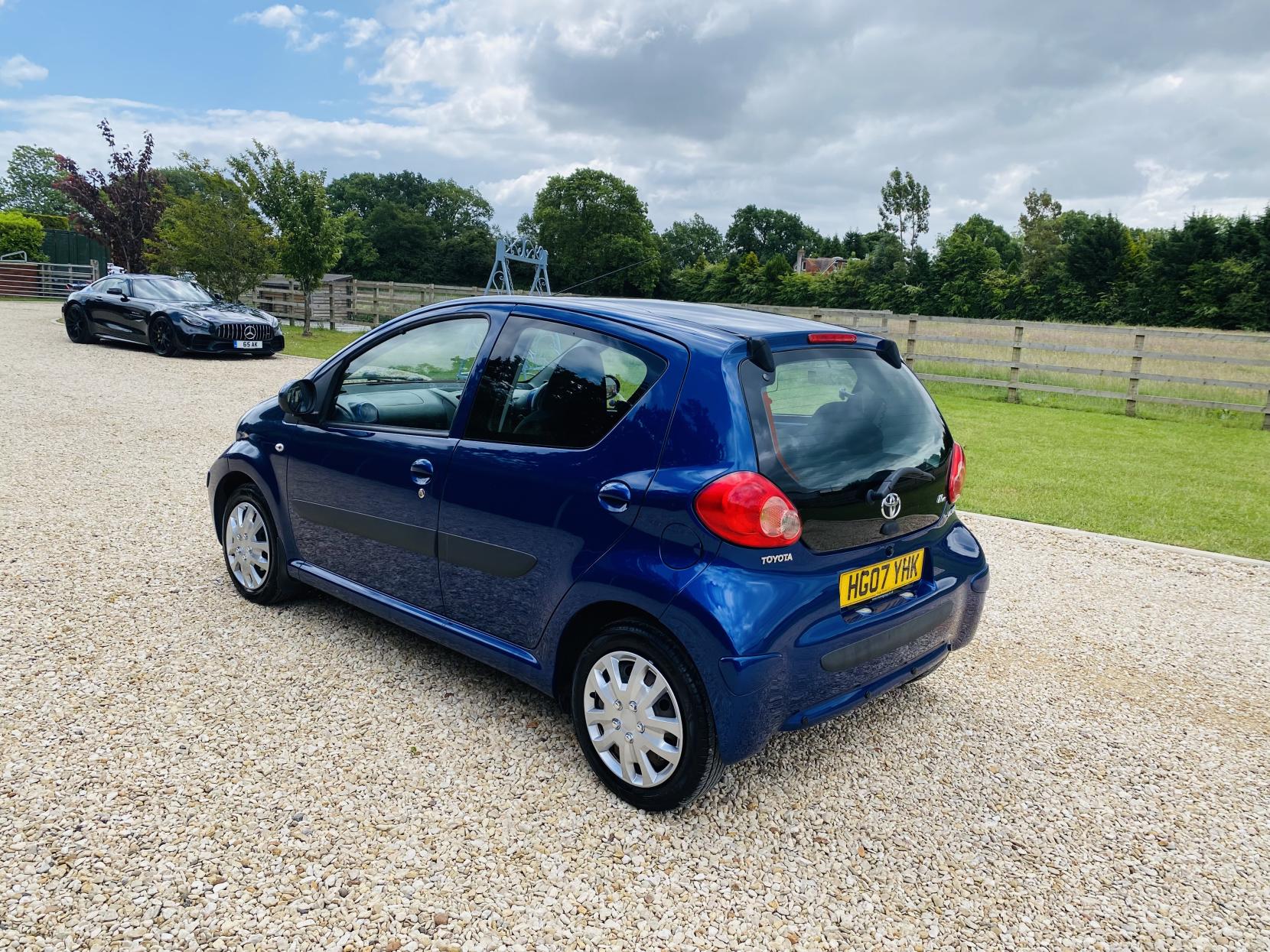 Toyota AYGO 1.0 VVT-i Blue Hatchback 5dr Petrol MultiMode Euro 4 (67 bhp)