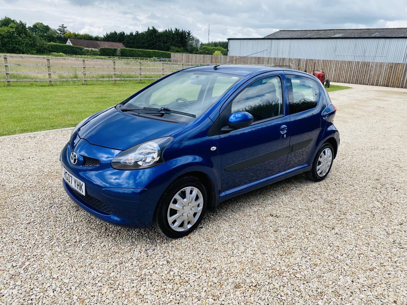 Toyota AYGO 1.0 VVT-i Blue Hatchback 5dr Petrol MultiMode Euro 4 (67 bhp)