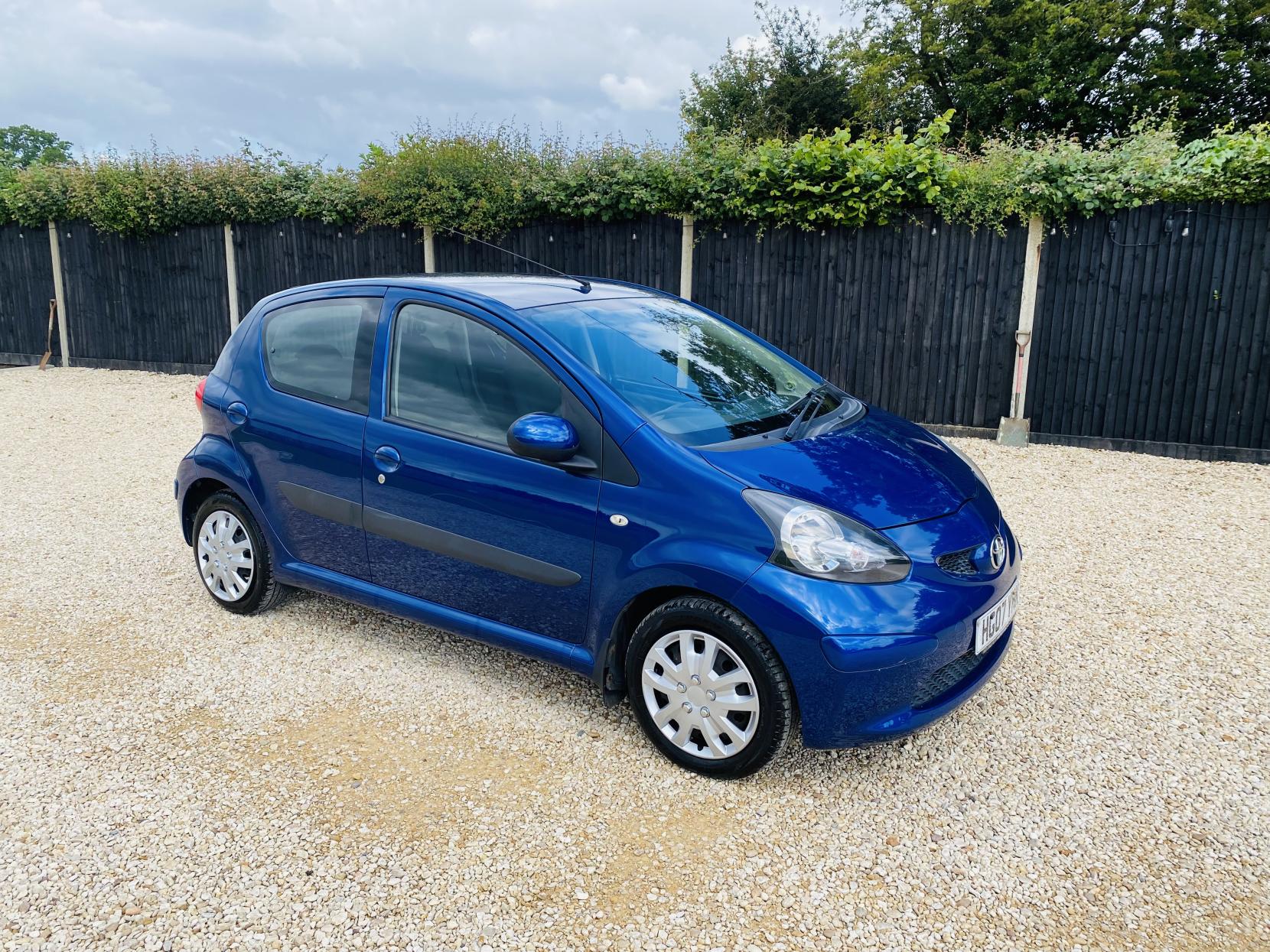 Toyota AYGO 1.0 VVT-i Blue Hatchback 5dr Petrol MultiMode Euro 4 (67 bhp)