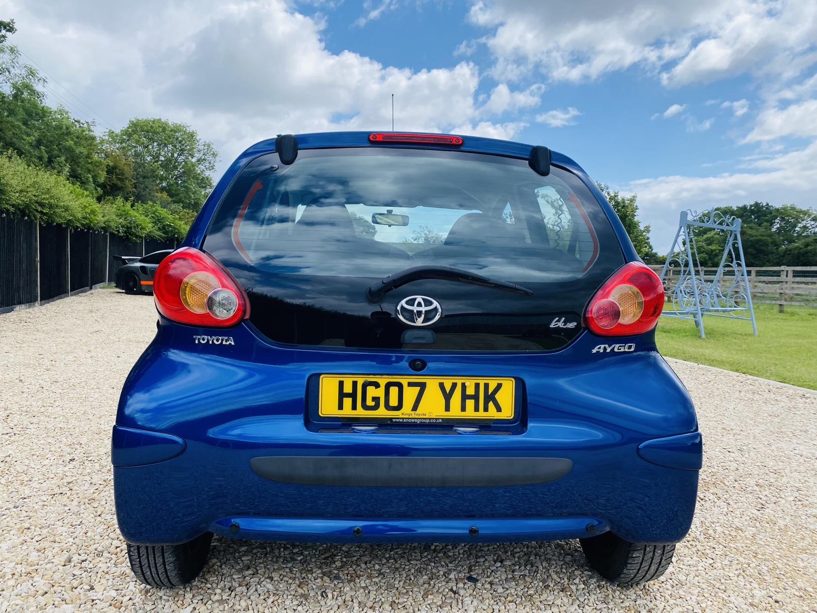 Toyota AYGO 1.0 VVT-i Blue Hatchback 5dr Petrol MultiMode Euro 4 (67 bhp)