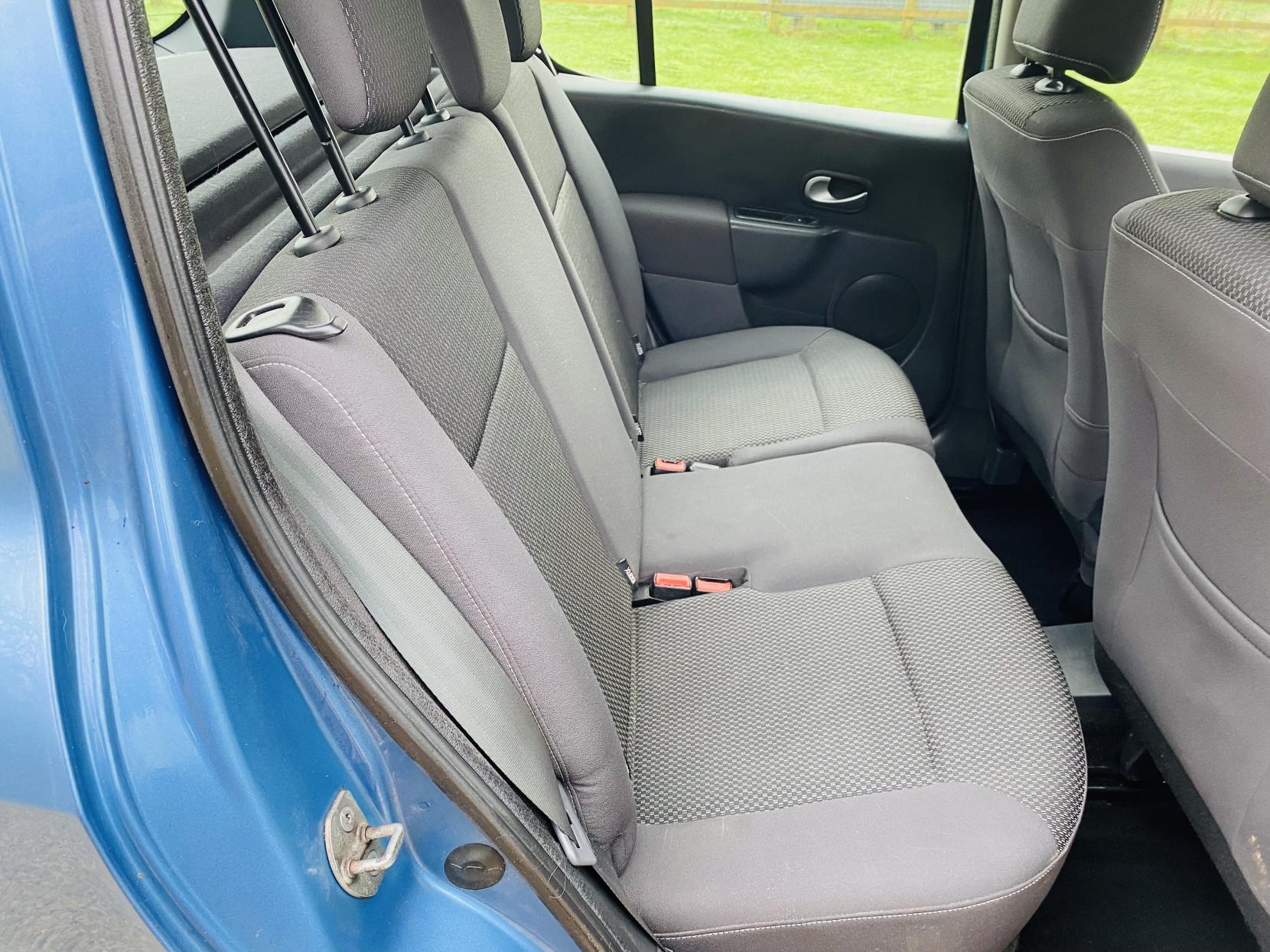 Renault Modus 1.6 VVT Dynamique Hatchback 5dr Petrol Automatic (179 g/km, 110 bhp)