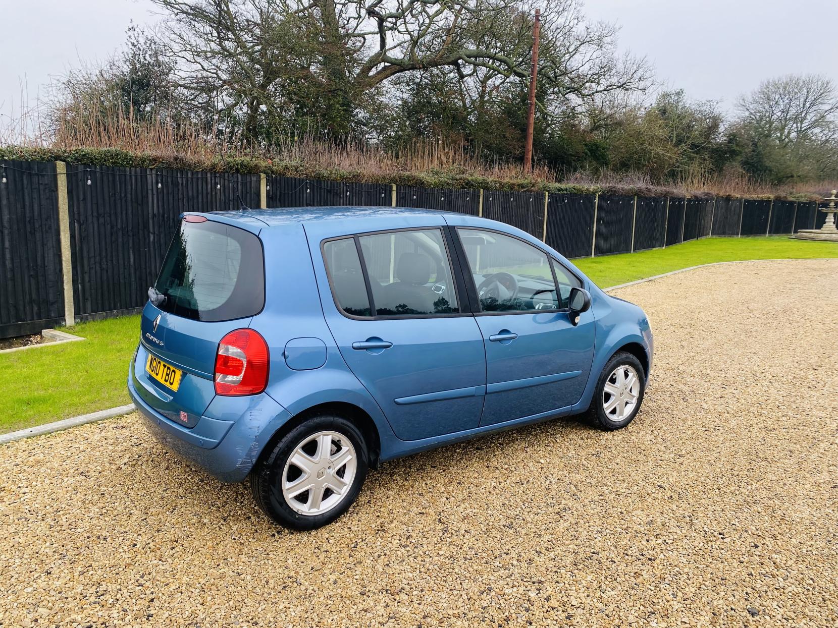 Renault Modus 1.6 VVT Dynamique Hatchback 5dr Petrol Automatic (179 g/km, 110 bhp)
