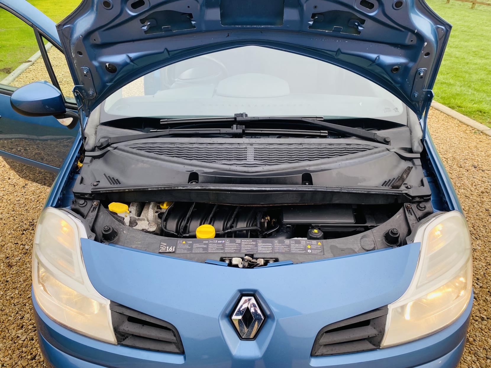 Renault Modus 1.6 VVT Dynamique Hatchback 5dr Petrol Automatic (179 g/km, 110 bhp)