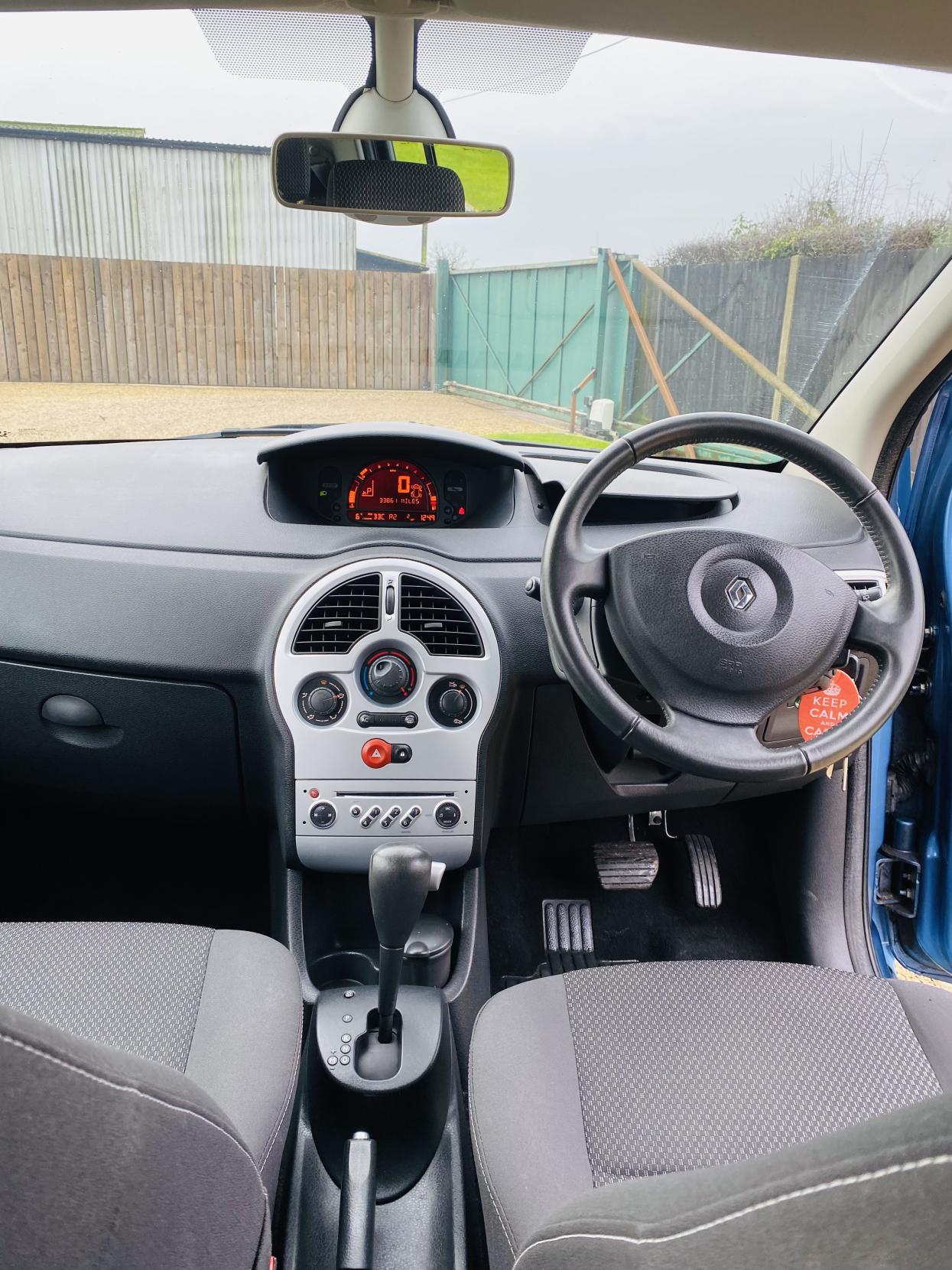 Renault Modus 1.6 VVT Dynamique Hatchback 5dr Petrol Automatic (179 g/km, 110 bhp)