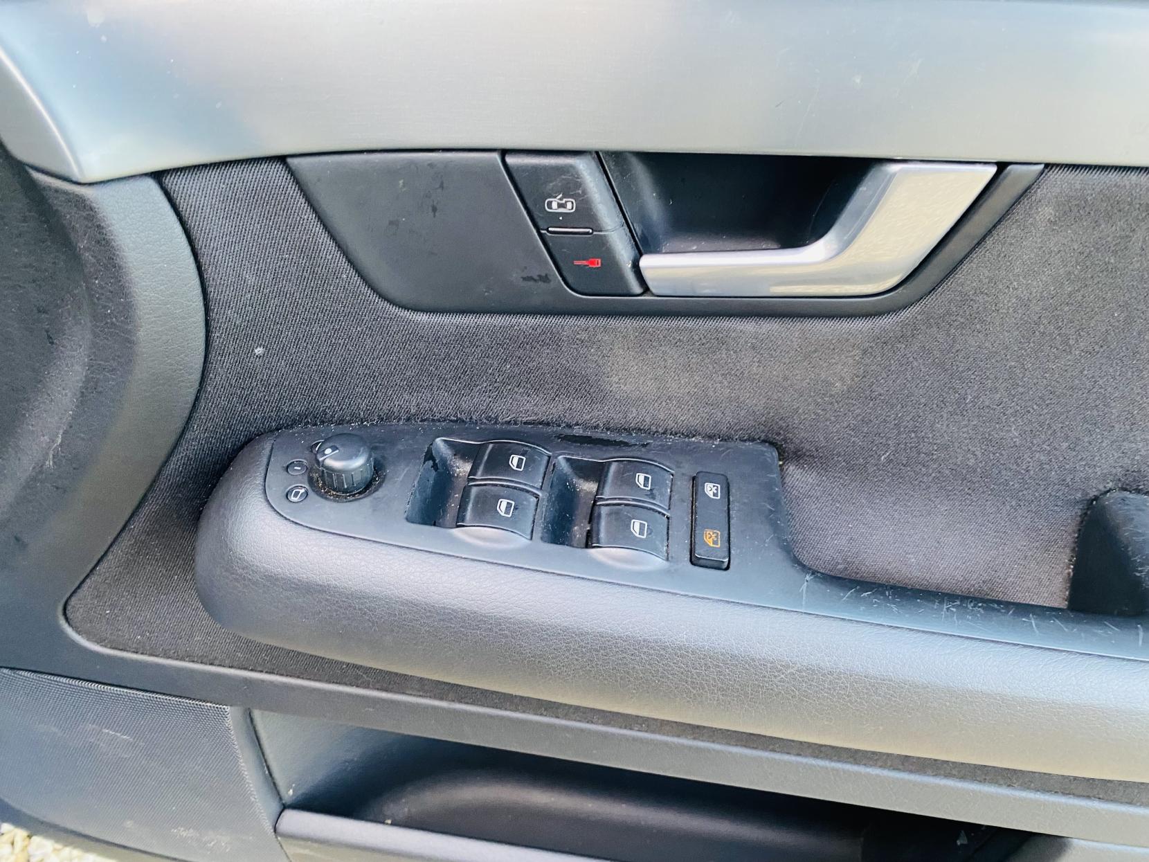 Audi A4 2.0 SE Saloon 4dr Petrol Manual (193 g/km, 128 bhp)