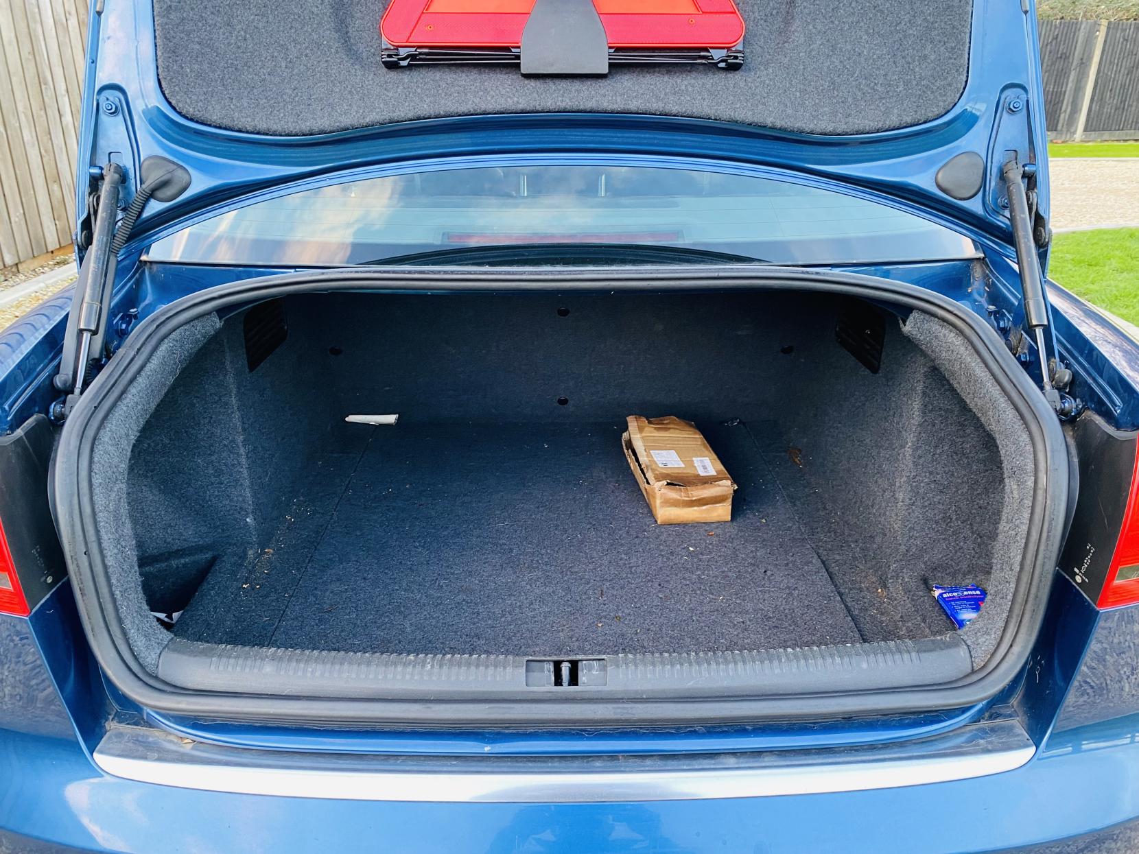 Audi A4 2.0 SE Saloon 4dr Petrol Manual (193 g/km, 128 bhp)