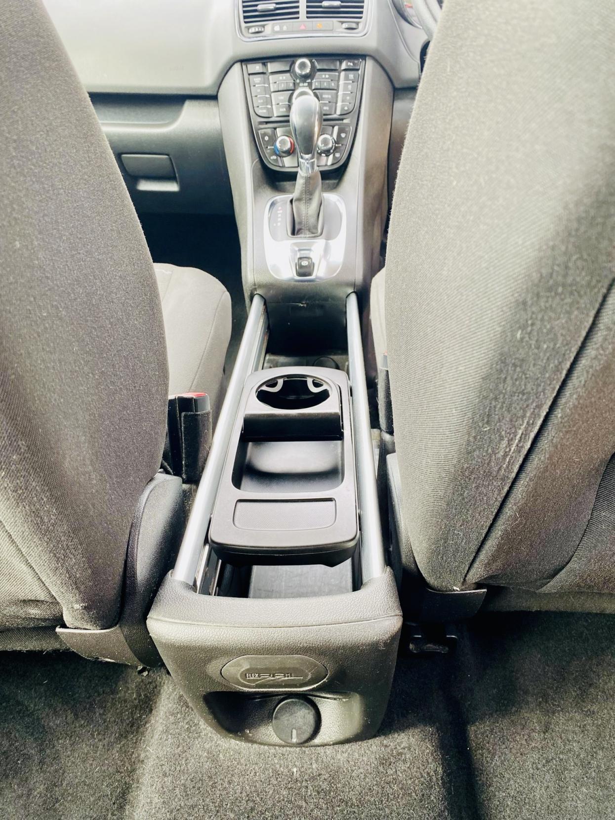 Vauxhall Meriva 1.4i Turbo Exclusiv MPV 5dr Petrol Auto Euro 6 (120 ps)