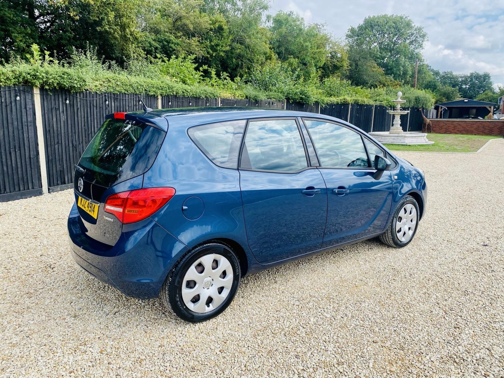 Vauxhall Meriva 1.4i Turbo Exclusiv MPV 5dr Petrol Auto Euro 6 (120 ps)
