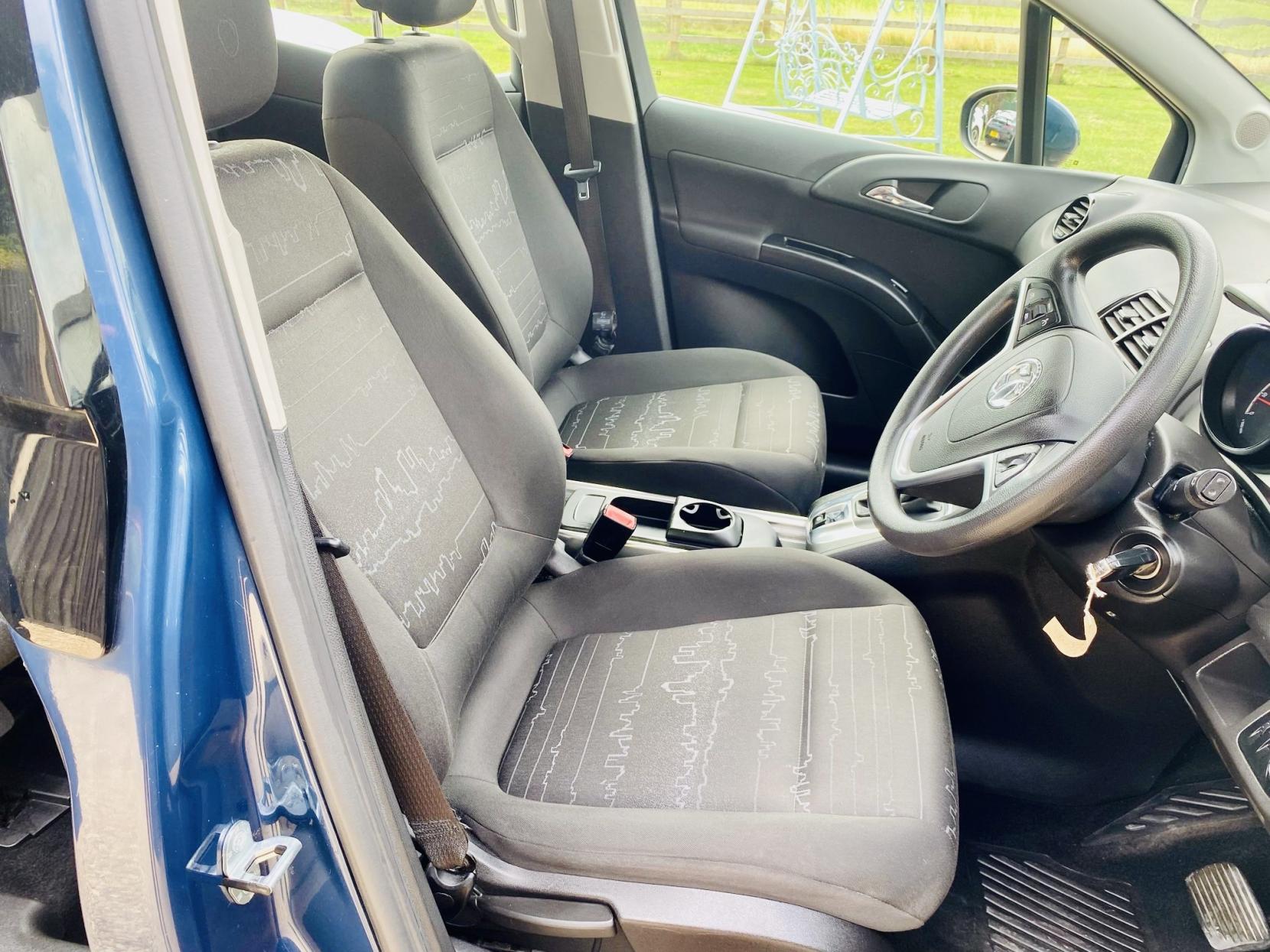 Vauxhall Meriva 1.4i Turbo Exclusiv MPV 5dr Petrol Auto Euro 6 (120 ps)