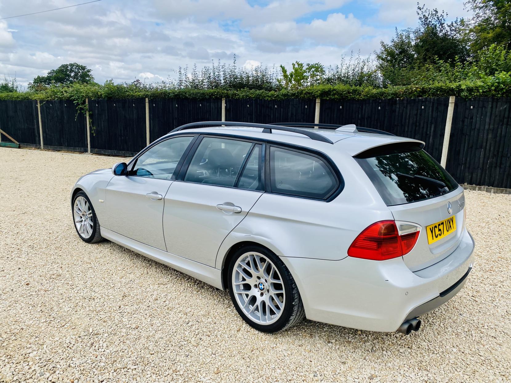 BMW 3 Series 3.0 330d M Sport Touring 5dr Diesel Auto Euro 4 (231 ps)