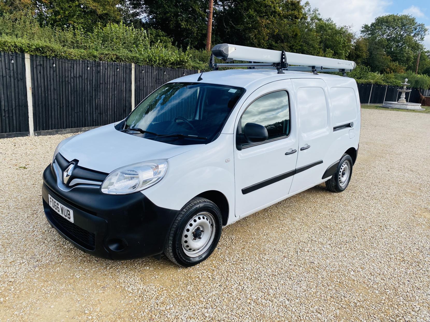 Renault Kangoo Maxi 1.5 dCi LL21 Business Panel Van 6dr Diesel Manual L3 H1 Euro 5 (90 ps)