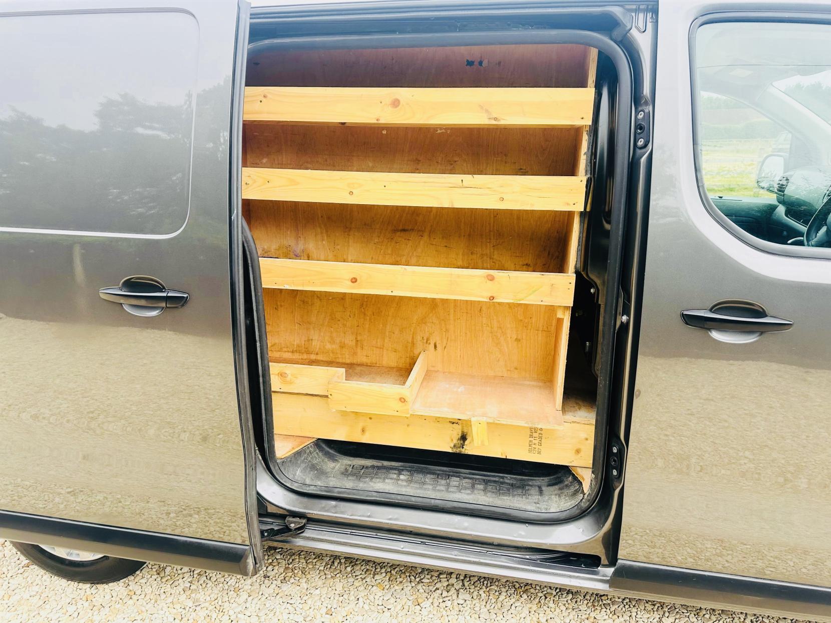 Citroen Dispatch 1.5 BlueHDi 1000 Enterprise Pro M Panel Van 6dr Diesel Manual FWD 2 Euro 6 (s/s) (100 ps)