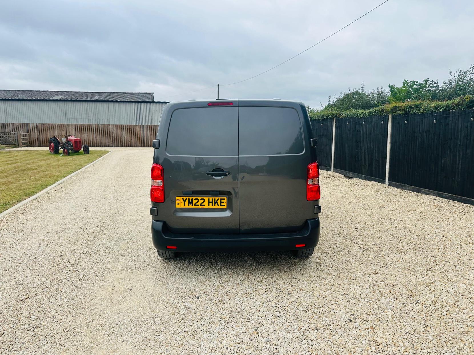 Citroen Dispatch 1.5 BlueHDi 1000 Enterprise Pro M Panel Van 6dr Diesel Manual FWD 2 Euro 6 (s/s) (100 ps)