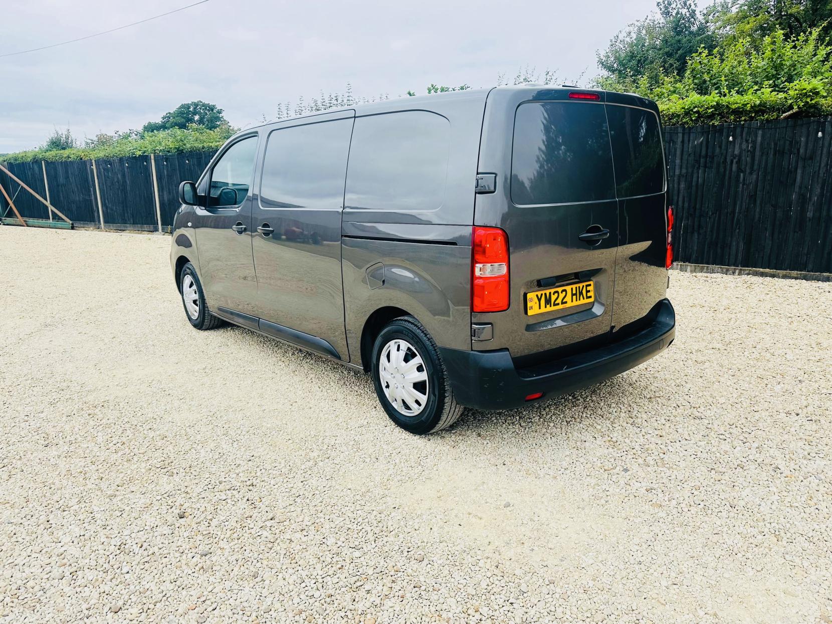 Citroen Dispatch 1.5 BlueHDi 1000 Enterprise Pro M Panel Van 6dr Diesel Manual FWD 2 Euro 6 (s/s) (100 ps)