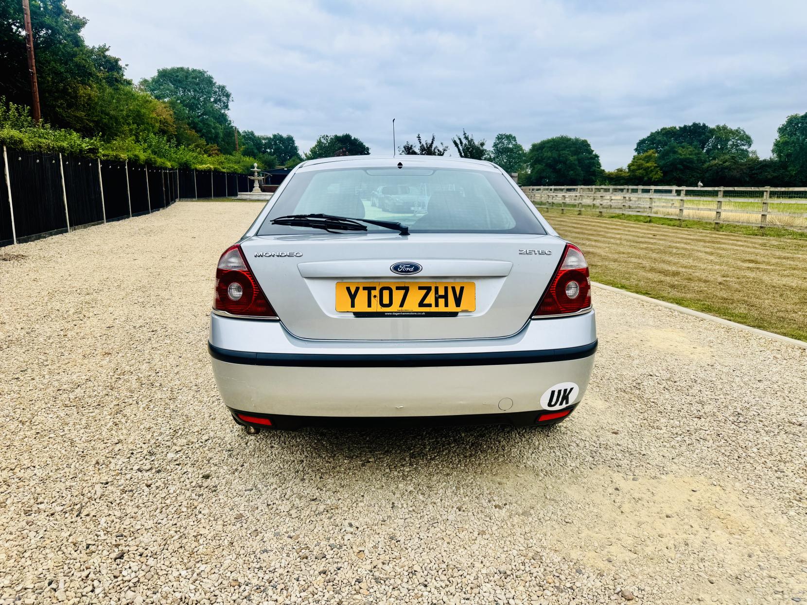 Ford Mondeo 2.0 Zetec Hatchback 5dr Petrol Automatic (226 g/km, 143 bhp)