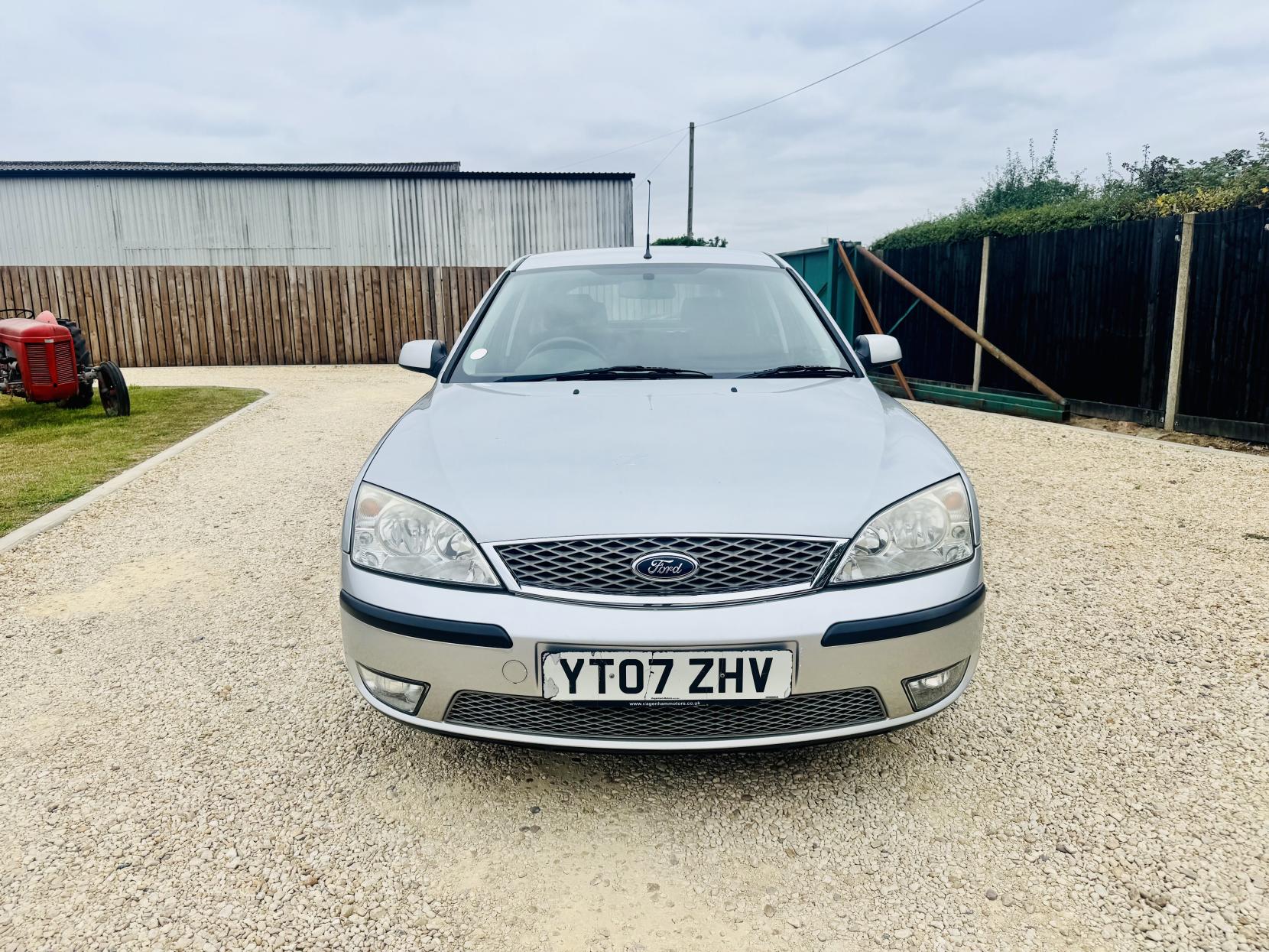 Ford Mondeo 2.0 Zetec Hatchback 5dr Petrol Automatic (226 g/km, 143 bhp)