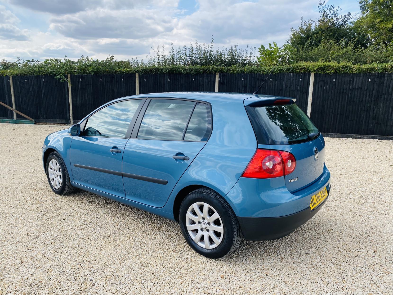 Volkswagen Golf 1.6 FSI SE Hatchback 5dr Petrol Manual (168 g/km, 113 bhp)