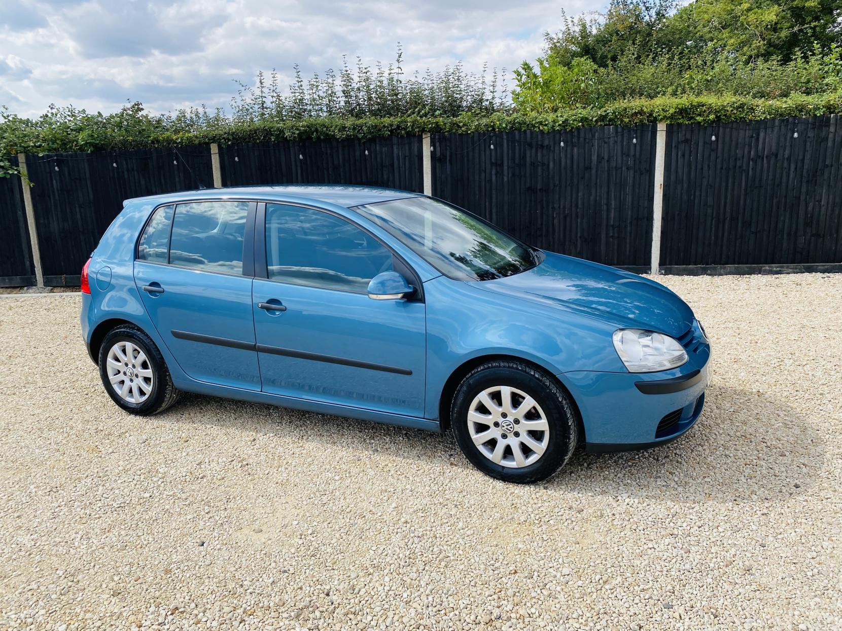 Volkswagen Golf 1.6 FSI SE Hatchback 5dr Petrol Manual (168 g/km, 113 bhp)