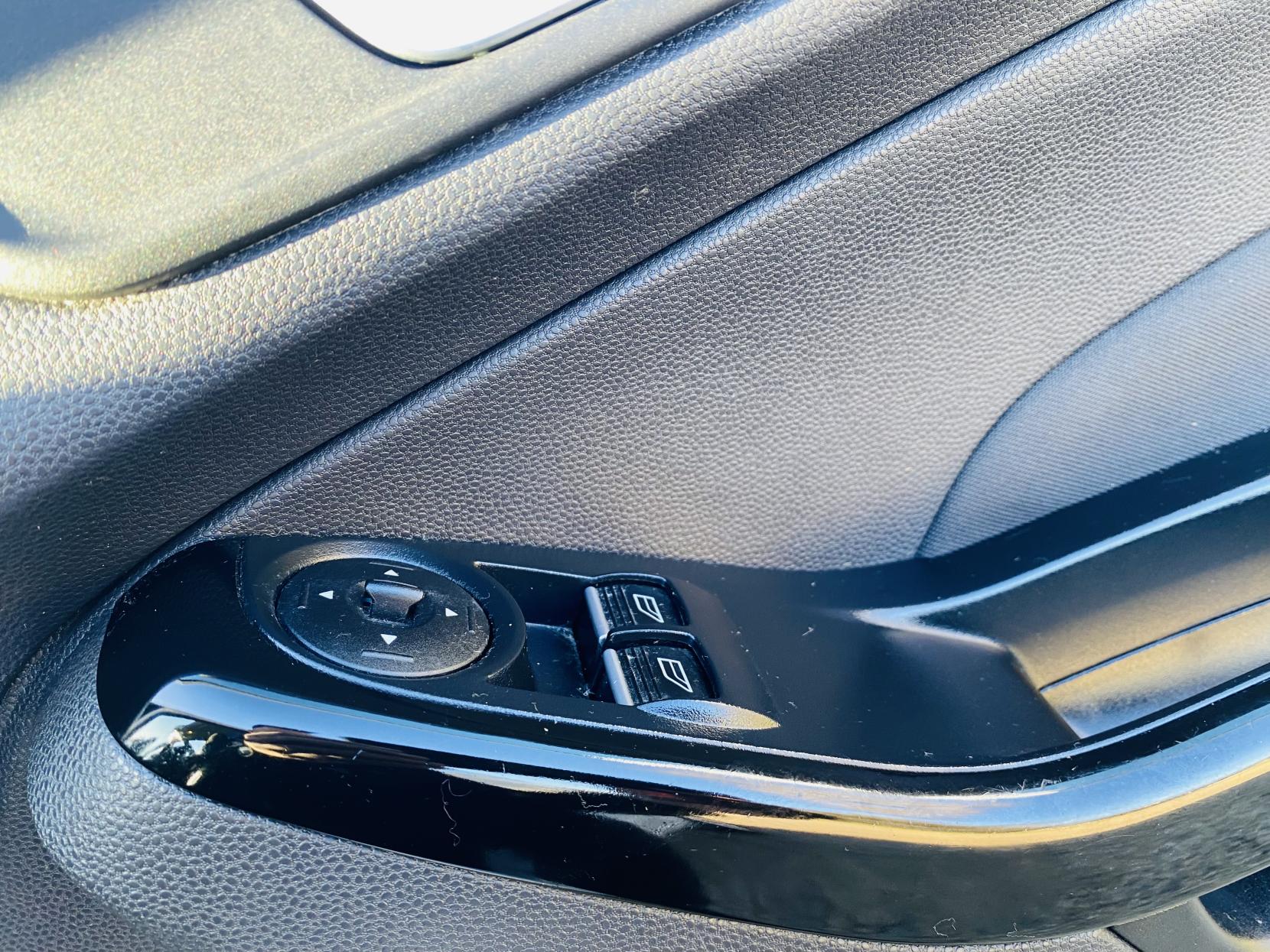 Ford Fiesta 1.25 Zetec Hatchback 5dr Petrol Manual Euro 6 (82 ps)