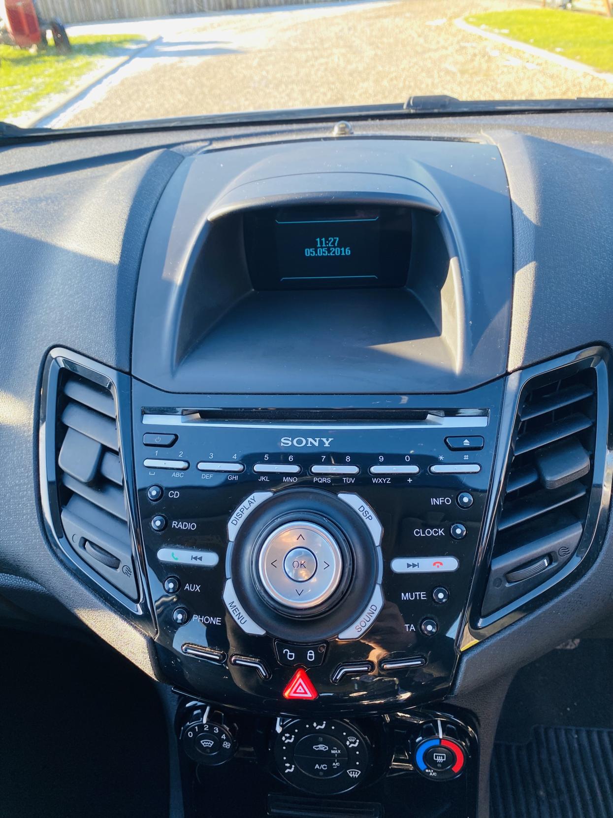 Ford Fiesta 1.25 Zetec Hatchback 5dr Petrol Manual Euro 6 (82 ps)