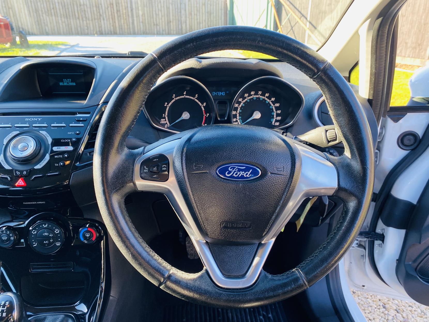 Ford Fiesta 1.25 Zetec Hatchback 5dr Petrol Manual Euro 6 (82 ps)