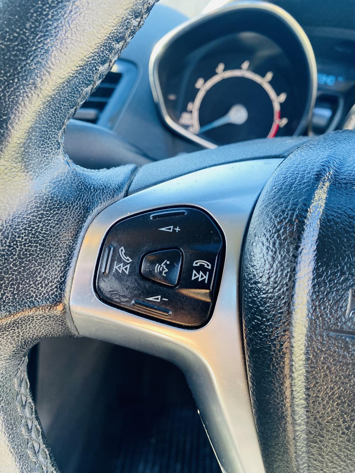 Ford Fiesta 1.25 Zetec Hatchback 5dr Petrol Manual Euro 6 (82 ps)