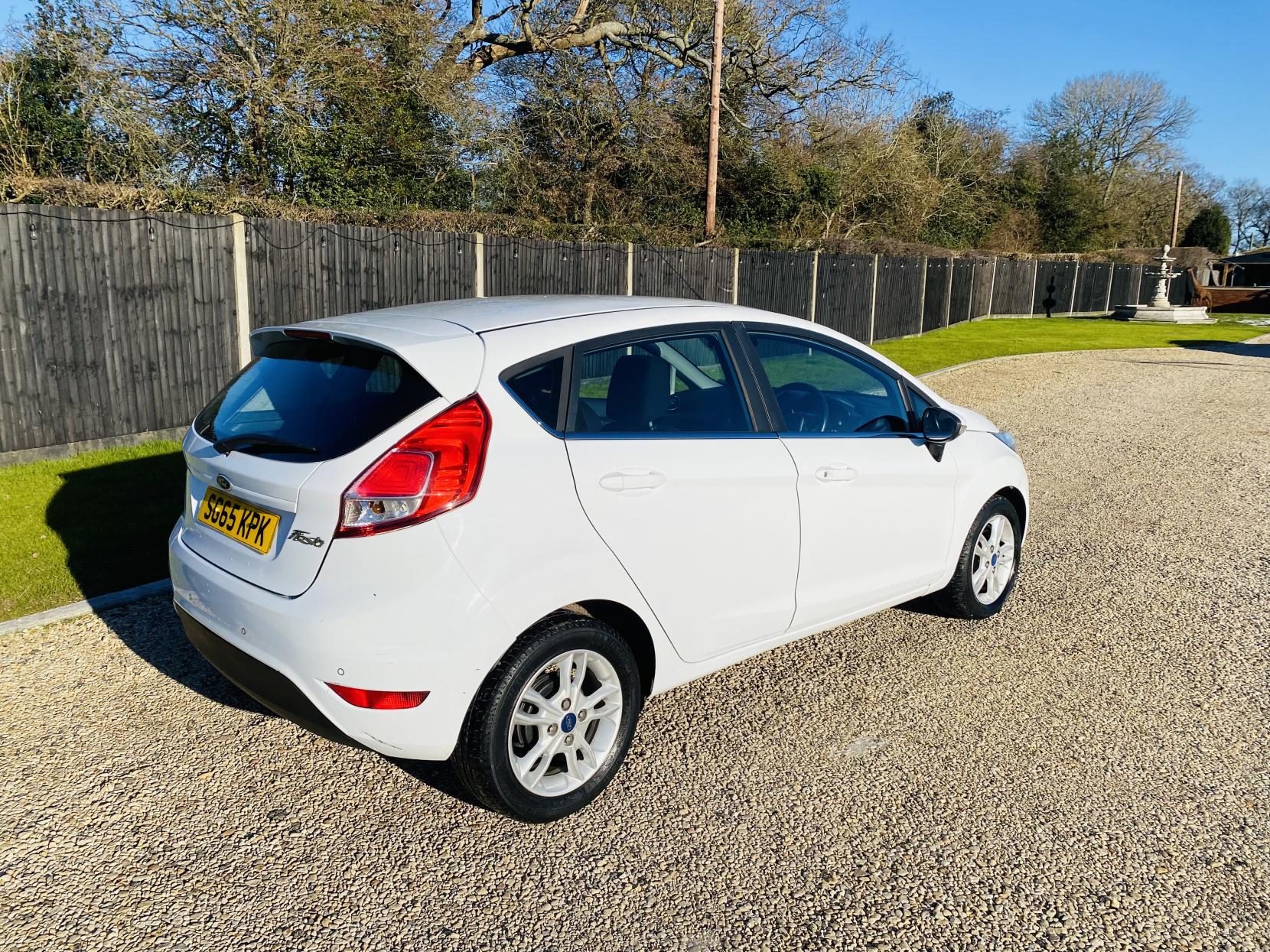 Ford Fiesta 1.25 Zetec Hatchback 5dr Petrol Manual Euro 6 (82 ps)