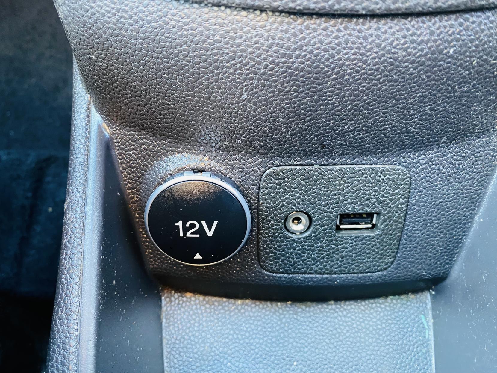 Ford Fiesta 1.25 Zetec Hatchback 5dr Petrol Manual Euro 6 (82 ps)