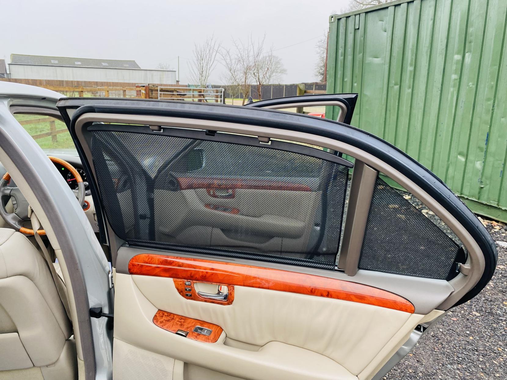 Lexus LS 4.3 430 Saloon 4dr Petrol Automatic (289 g/km, 280 bhp)