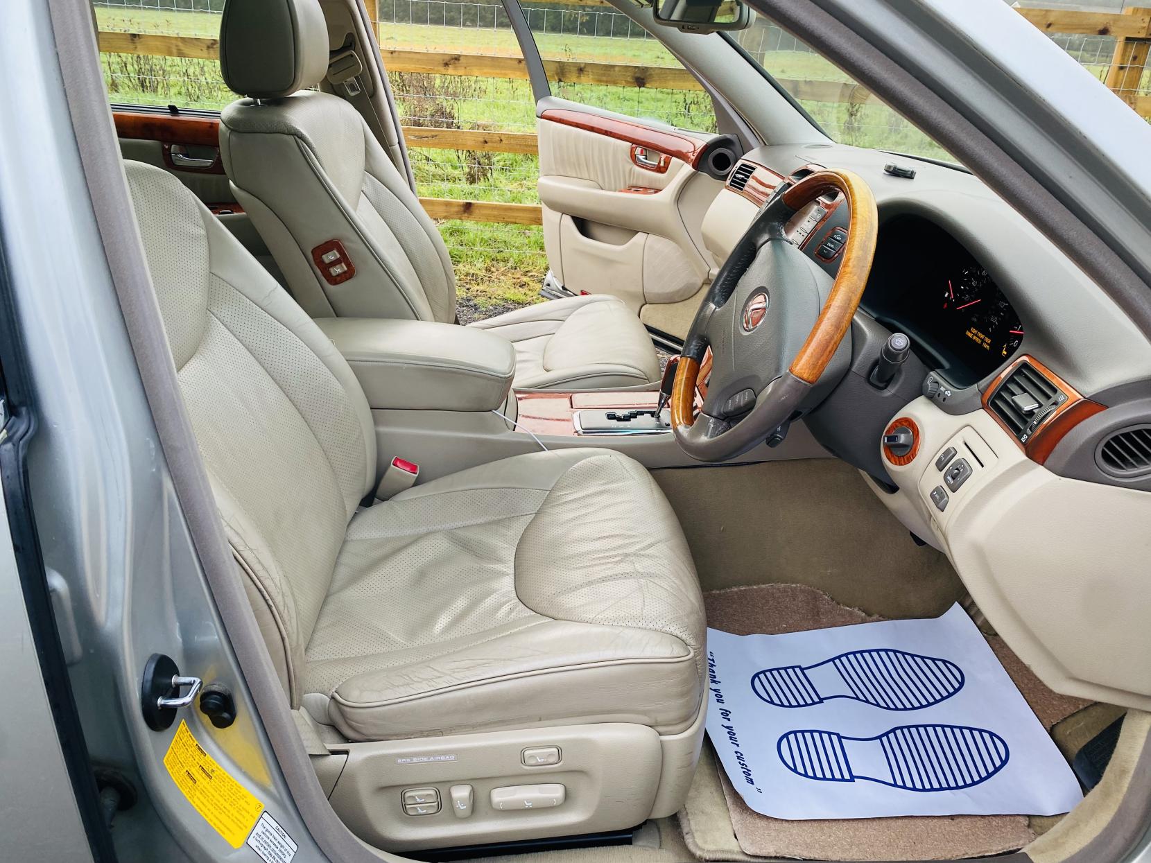 Lexus LS 4.3 430 Saloon 4dr Petrol Automatic (289 g/km, 280 bhp)