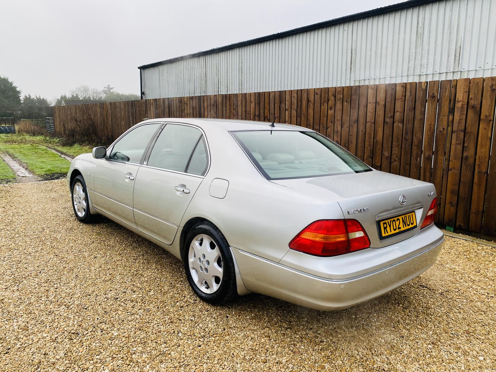 Lexus LS 4.3 430 Saloon 4dr Petrol Automatic (289 g/km, 280 bhp)