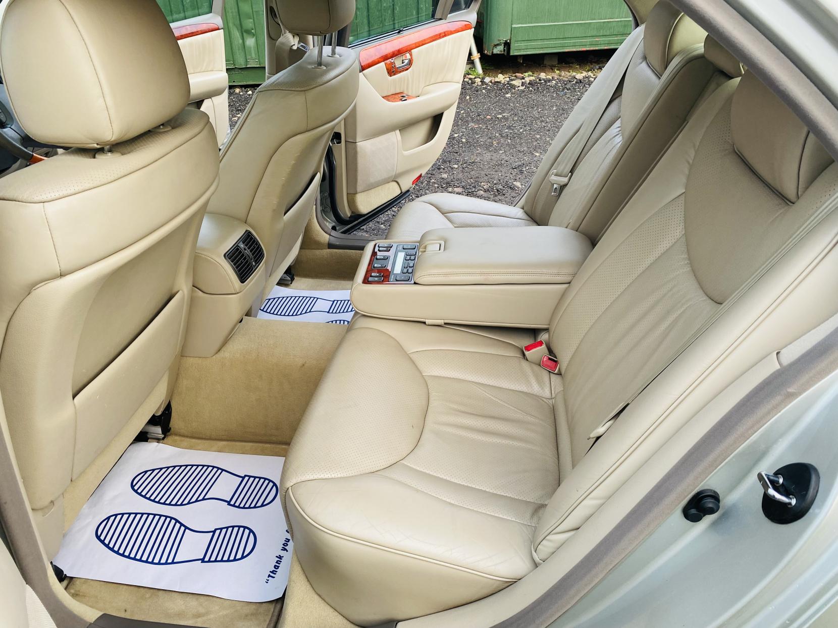 Lexus LS 4.3 430 Saloon 4dr Petrol Automatic (289 g/km, 280 bhp)