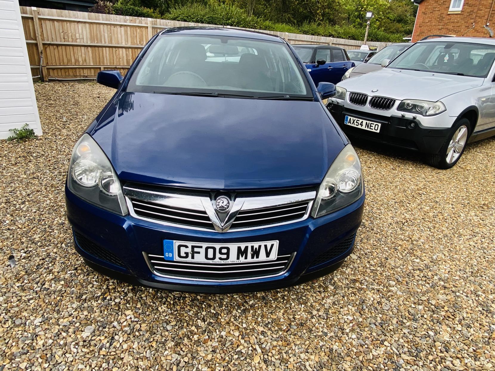 Vauxhall Astra 1.6i 16v Life Hatchback 5dr Petrol Manual (155 g/km, 113 bhp)