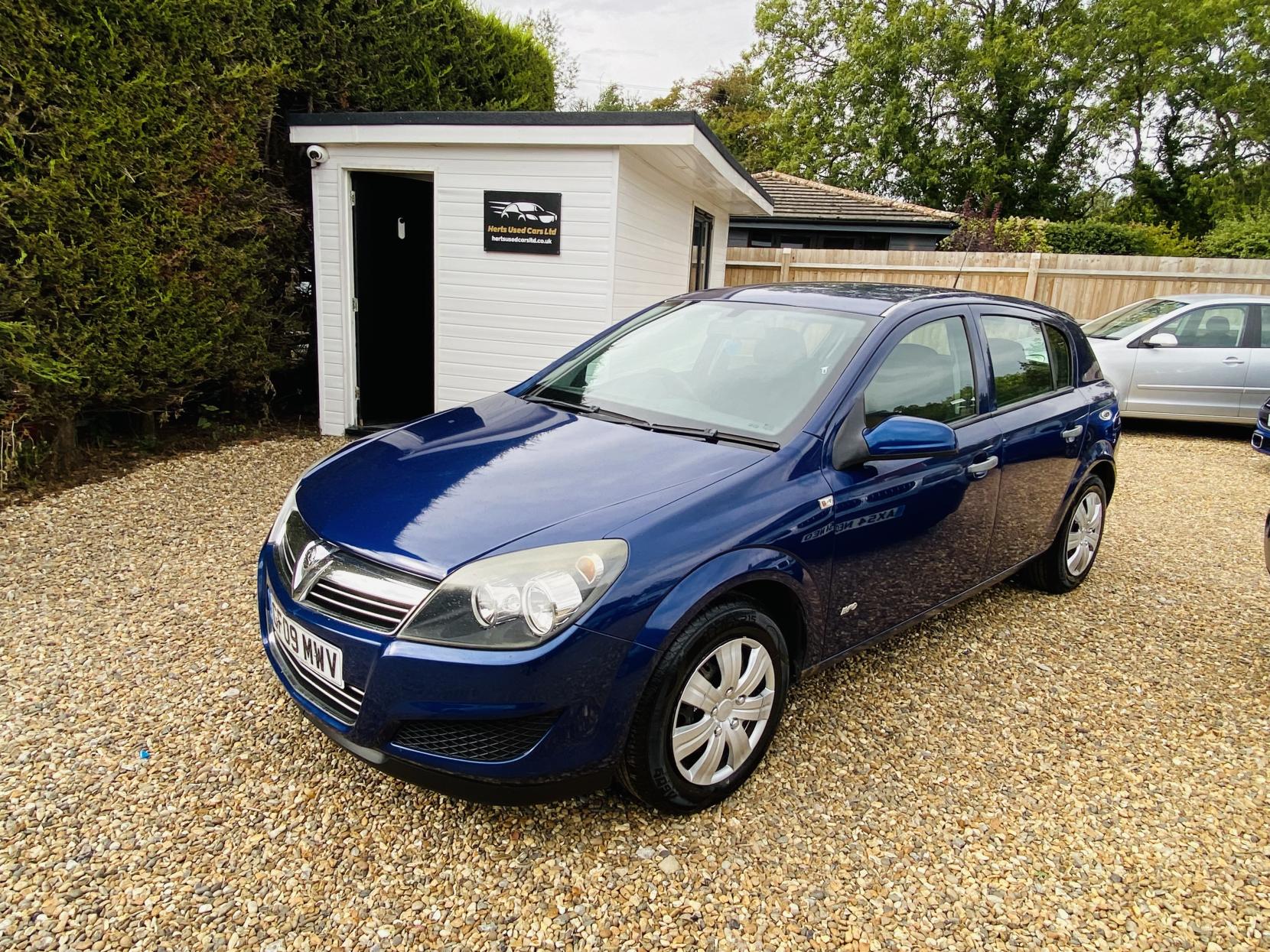 Vauxhall Astra 1.6i 16v Life Hatchback 5dr Petrol Manual (155 g/km, 113 bhp)