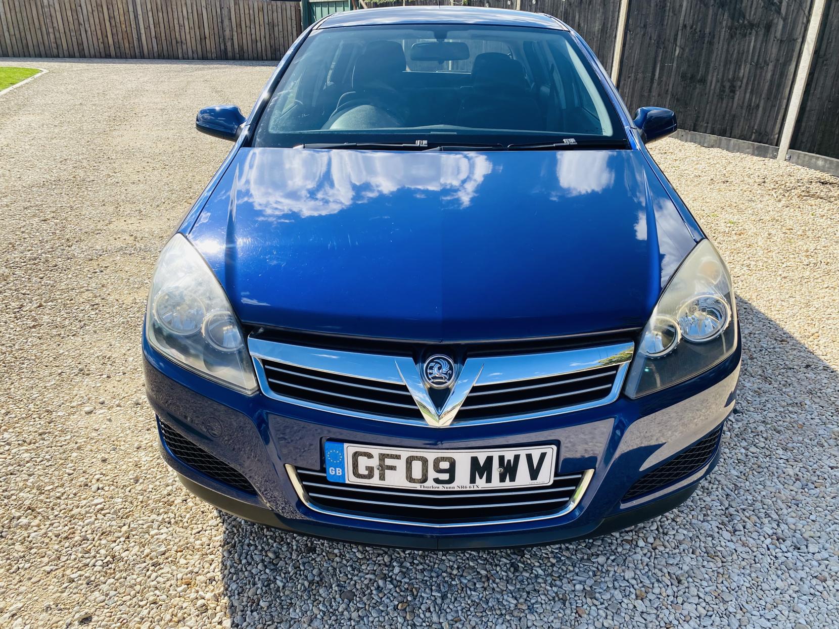 Vauxhall Astra 1.6i 16v Life Hatchback 5dr Petrol Manual (155 g/km, 113 bhp)