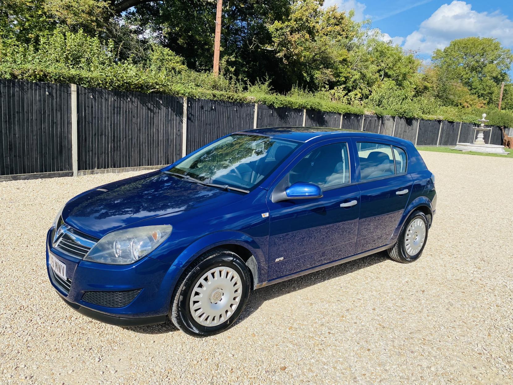 Vauxhall Astra 1.6i 16v Life Hatchback 5dr Petrol Manual (155 g/km, 113 bhp)