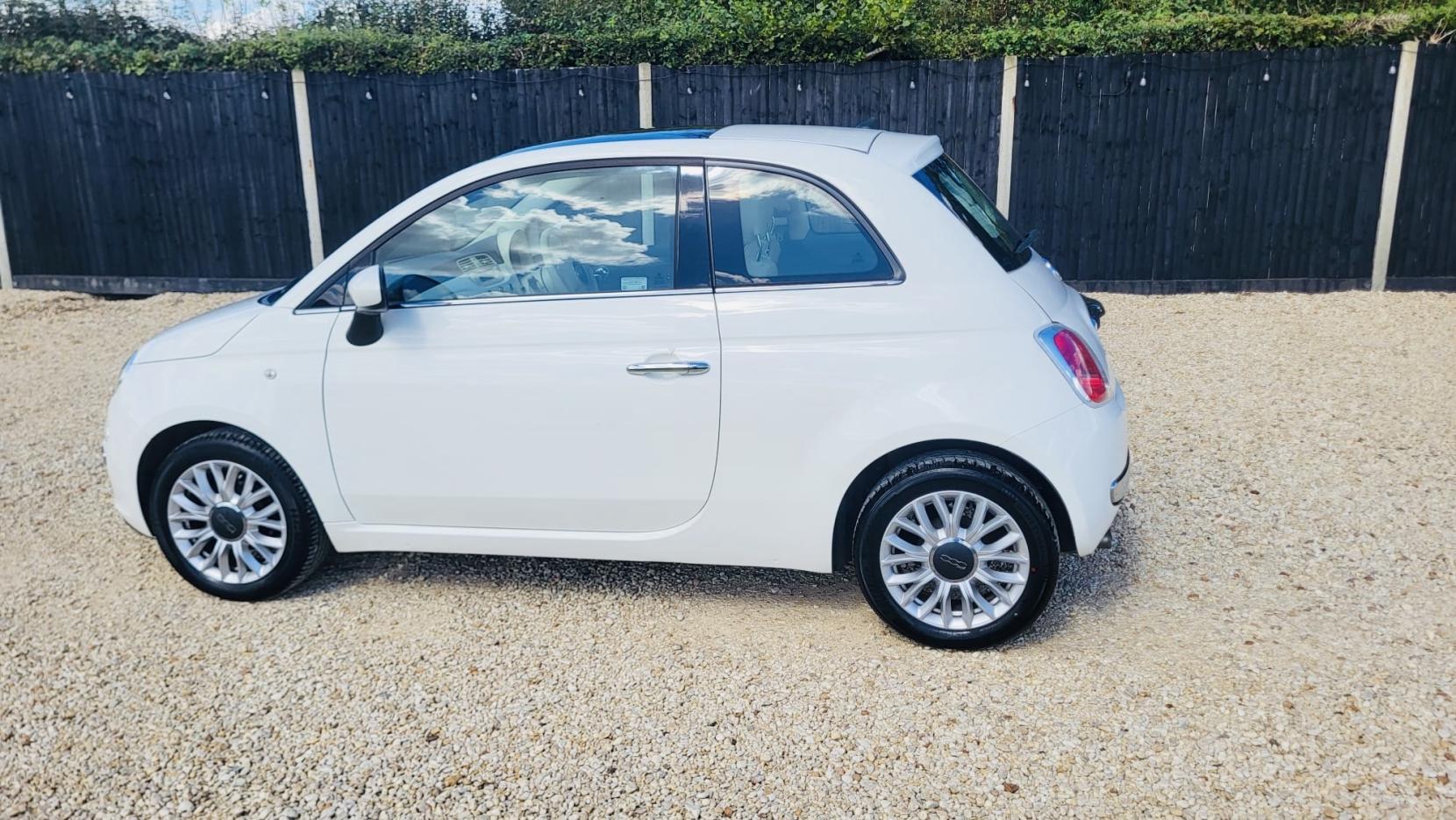 Fiat 500 1.2 Lounge Hatchback 3dr Petrol Dualogic Euro 6 (s/s) (69 bhp)