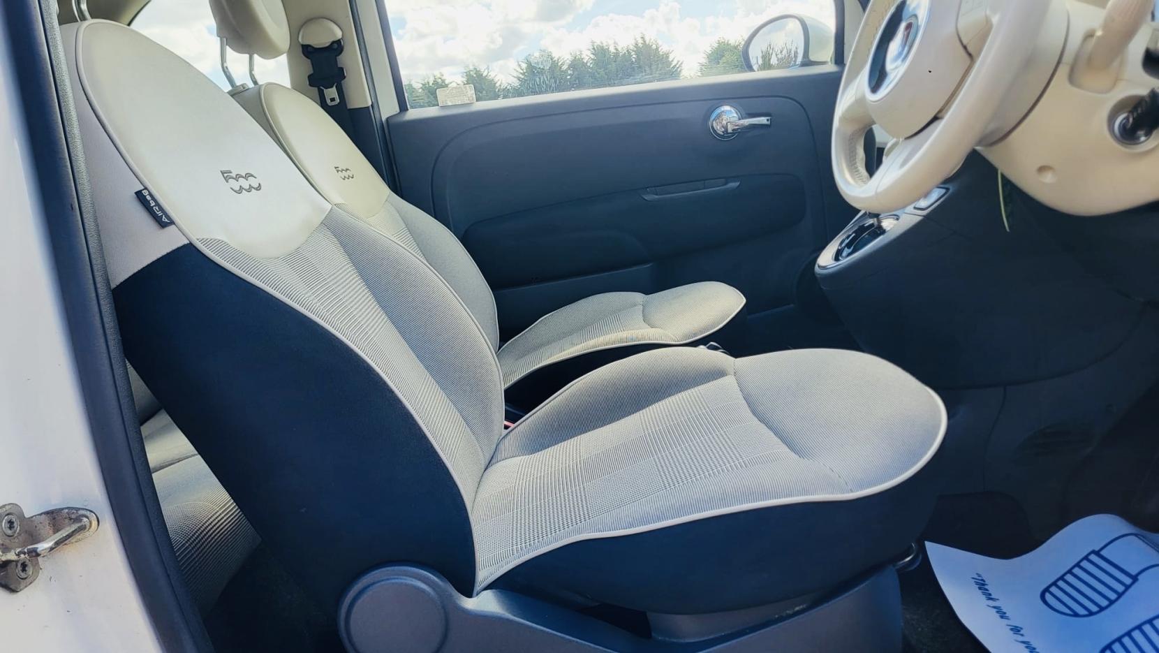 Fiat 500 1.2 Lounge Hatchback 3dr Petrol Dualogic Euro 6 (s/s) (69 bhp)