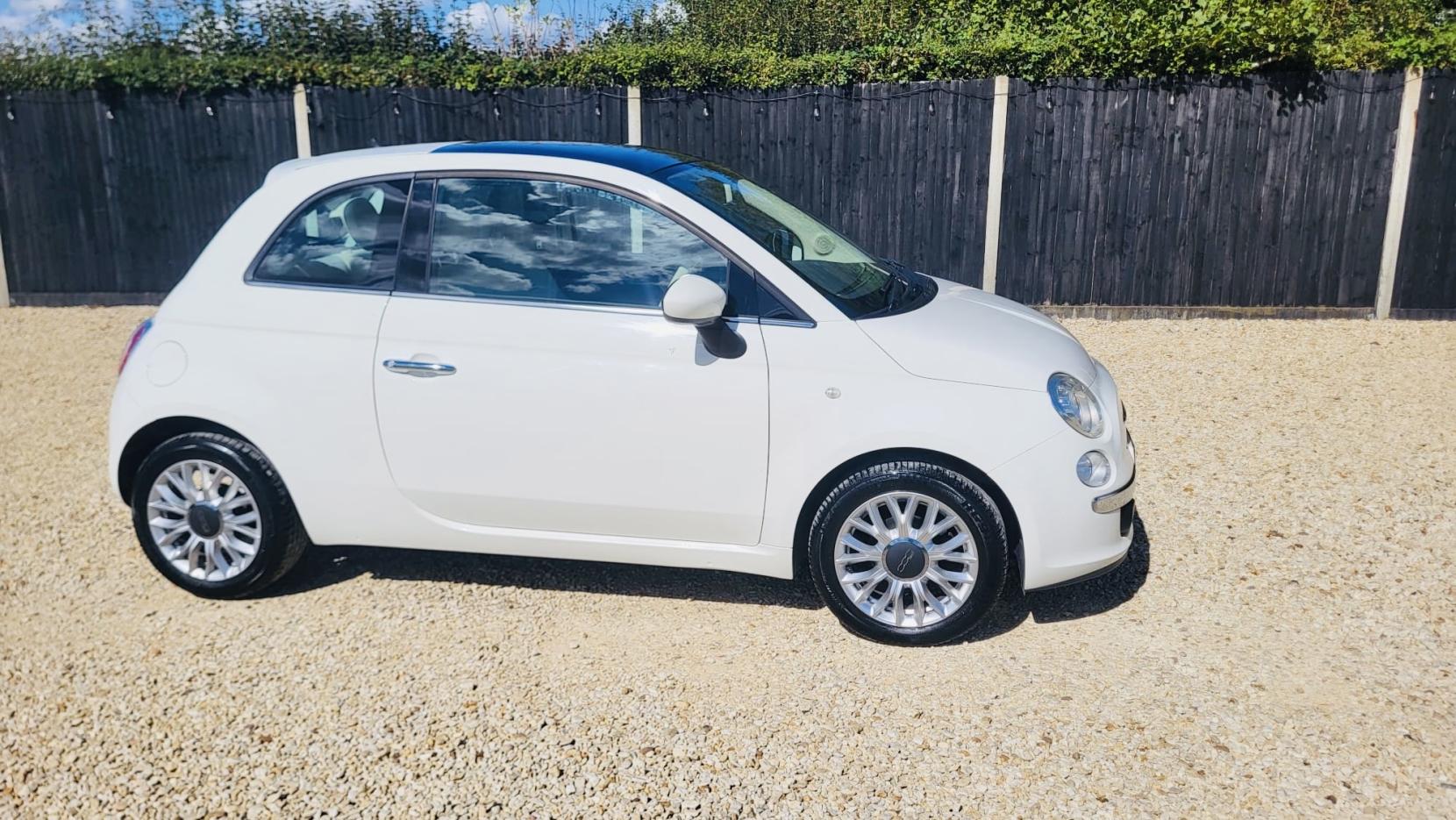 Fiat 500 1.2 Lounge Hatchback 3dr Petrol Dualogic Euro 6 (s/s) (69 bhp)