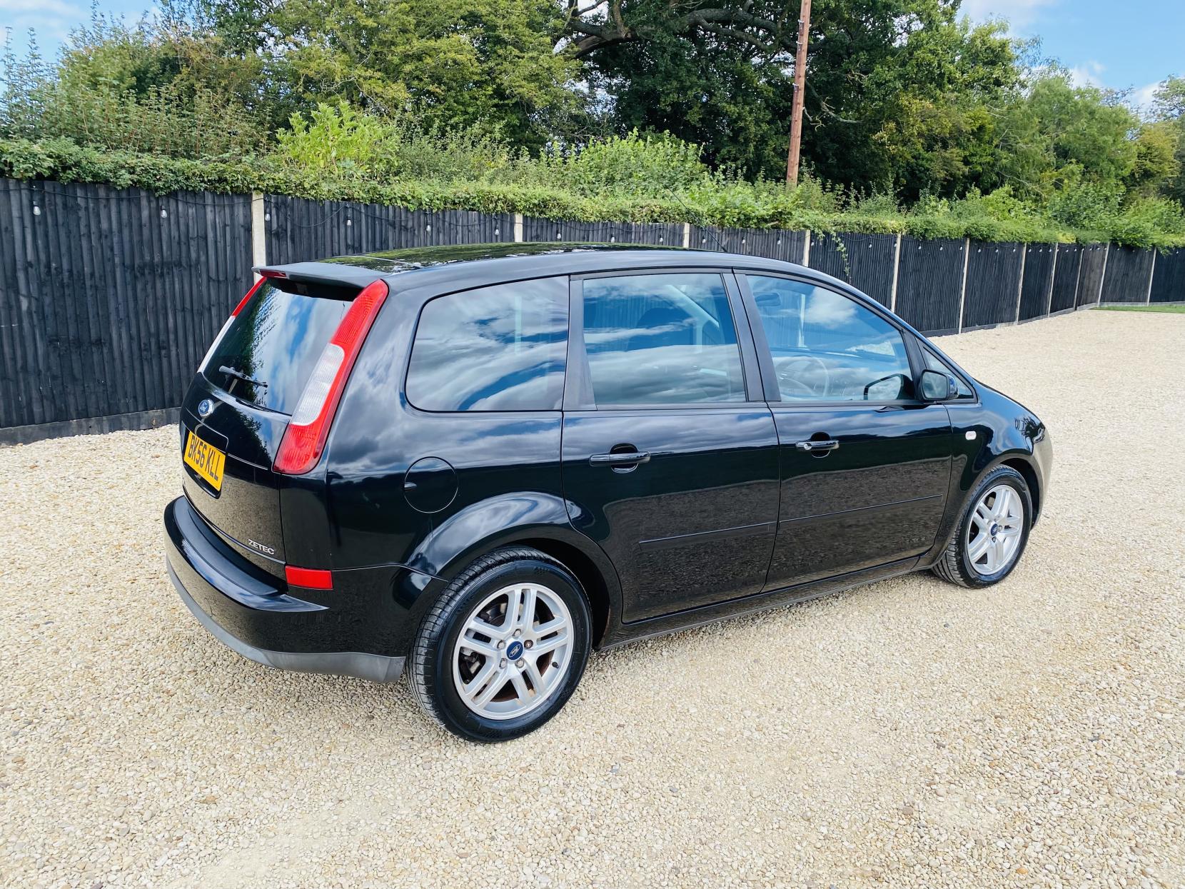 Ford Focus C-Max 2.0 Zetec MPV 5dr Petrol Automatic (194 g/km, 143 bhp)
