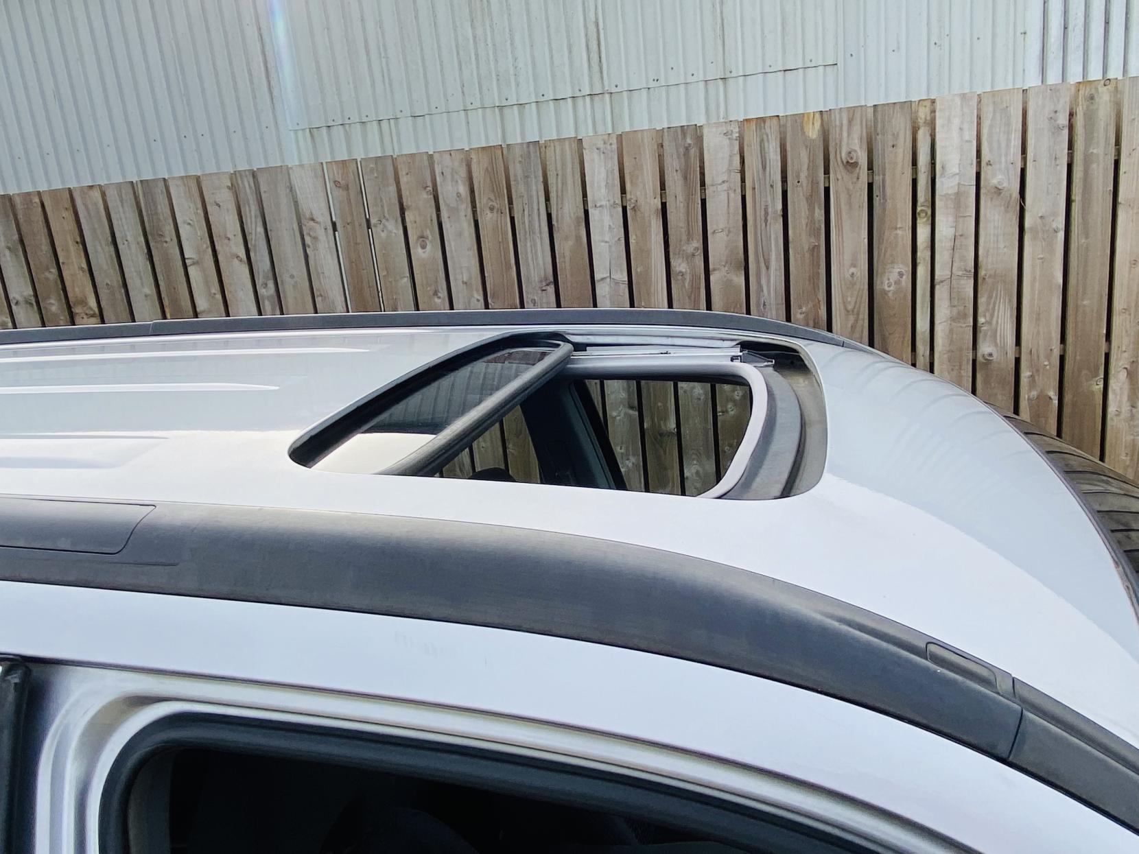 Honda CR-V 2.0 i-VTEC Sport SUV 5dr Petrol Automatic (220 g/km, 150 bhp)