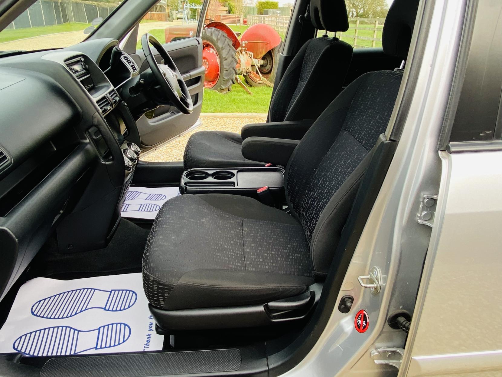 Honda CR-V 2.0 i-VTEC Sport SUV 5dr Petrol Automatic (220 g/km, 150 bhp)