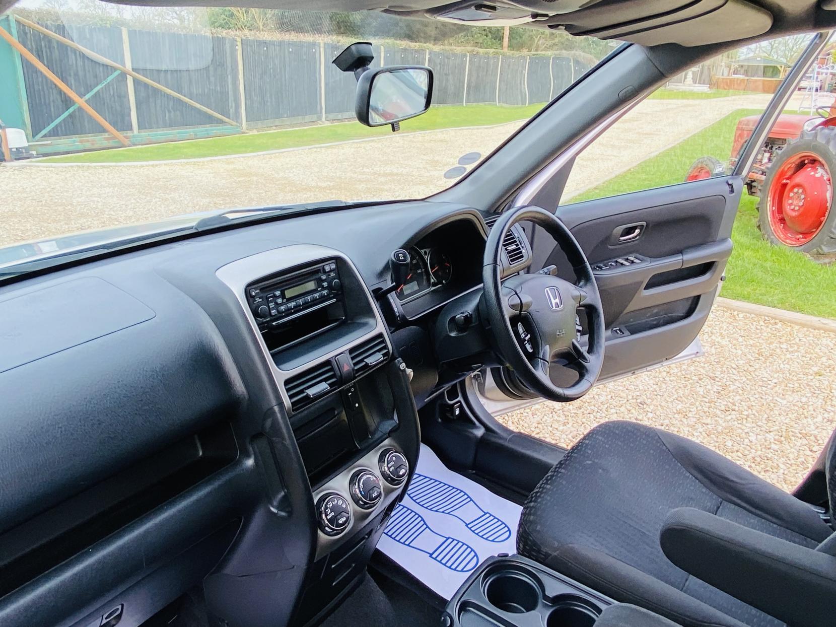 Honda CR-V 2.0 i-VTEC Sport SUV 5dr Petrol Automatic (220 g/km, 150 bhp)