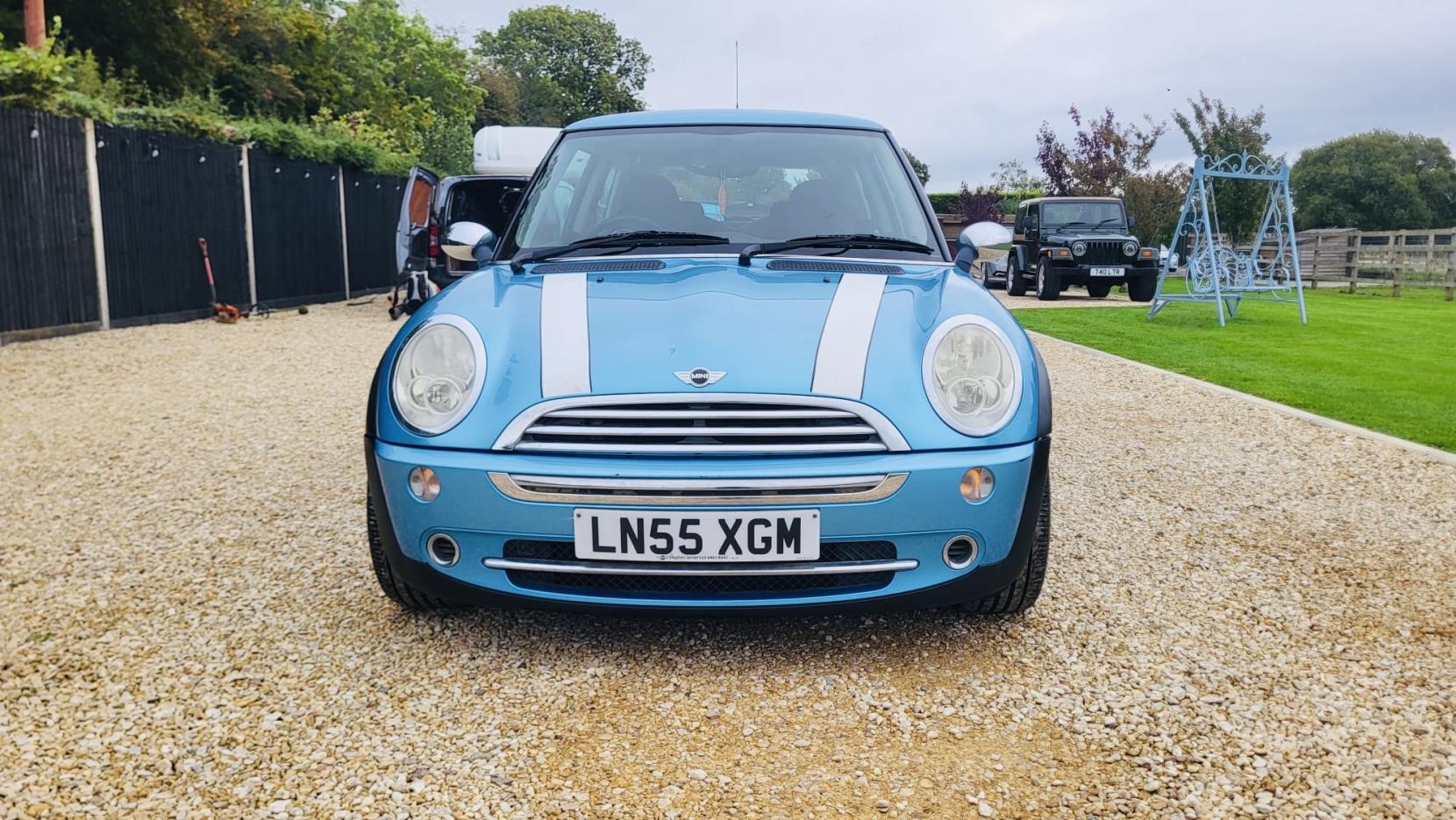 MINI Hatch 1.6 Cooper Hatchback 3dr Petrol CVT Euro 4 (116 bhp)