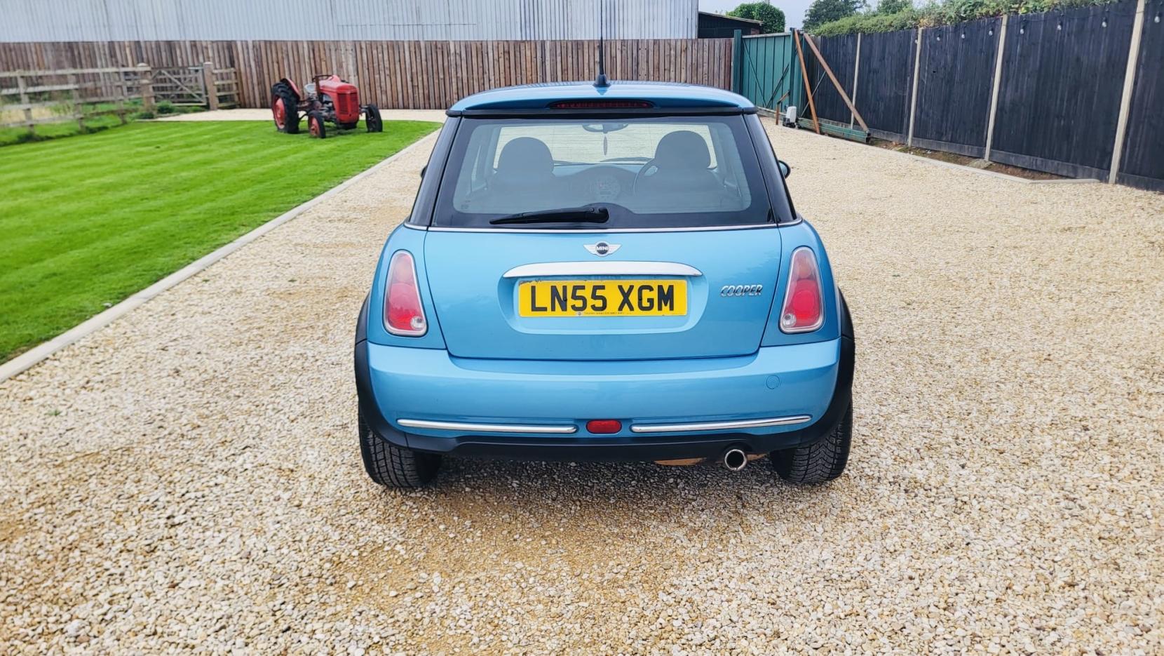 MINI Hatch 1.6 Cooper Hatchback 3dr Petrol CVT Euro 4 (116 bhp)