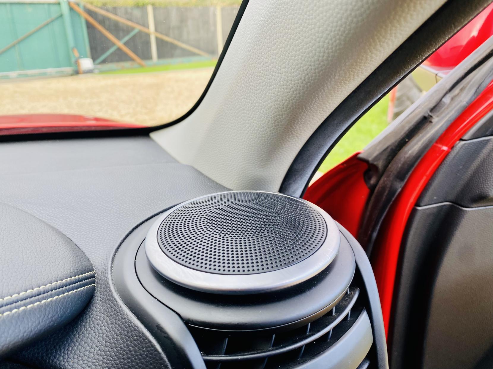 Kia Soul 1.6 CRDi Connect Plus SUV 5dr Diesel Manual Euro 5 (126 bhp)