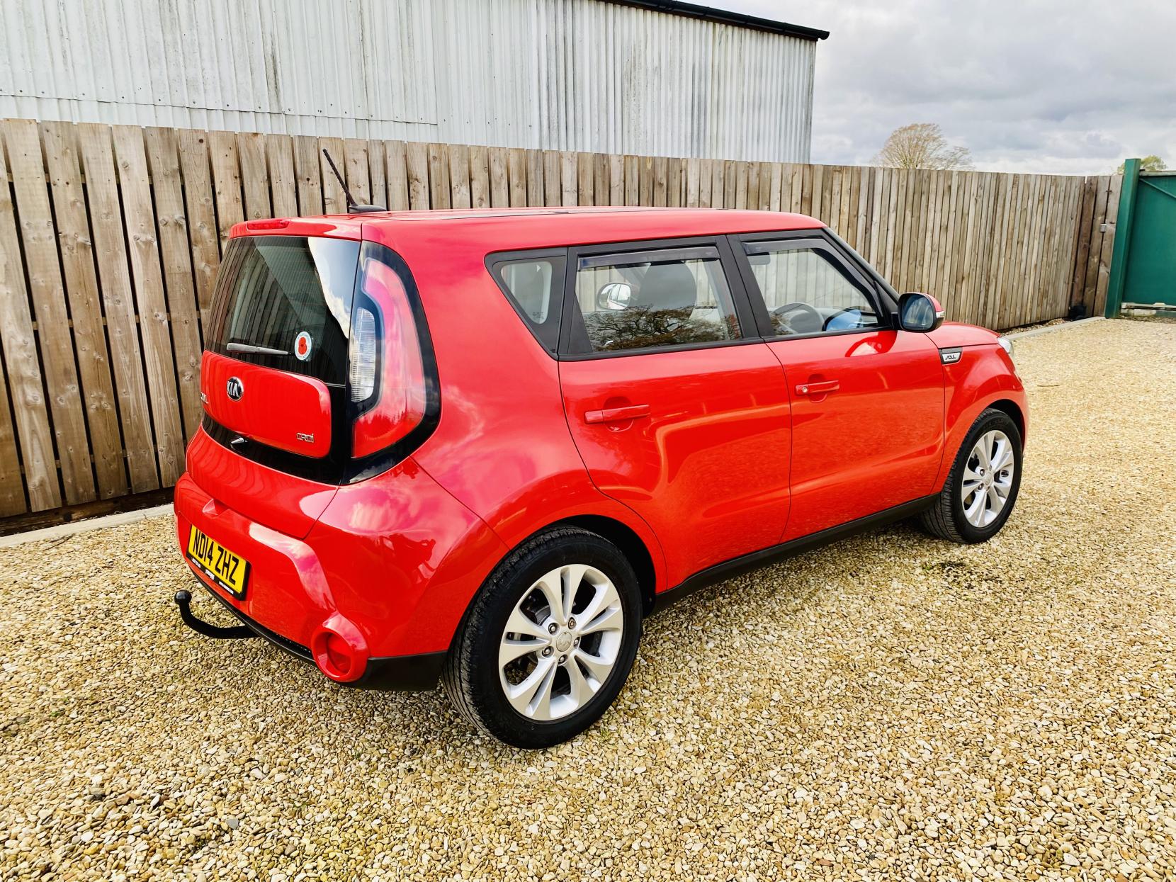 Kia Soul 1.6 CRDi Connect Plus SUV 5dr Diesel Manual Euro 5 (126 bhp)
